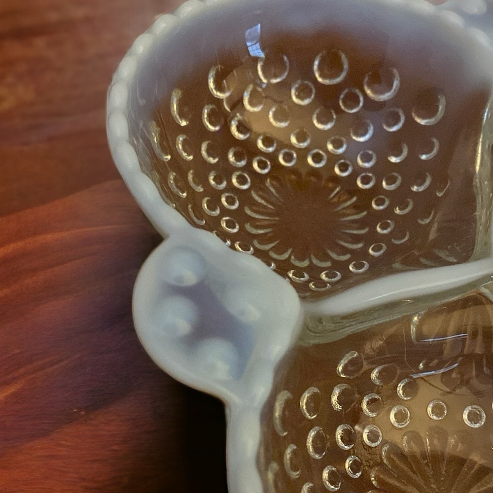 🔴Vintage Anchor Hocking Moonstone Hobnail 6 1/2" Candy Dish Opalescent - Picture 12 of 16